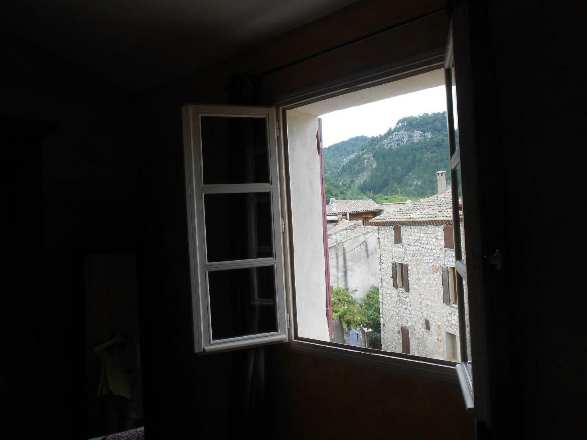 La Maison Derriere La Fontaine Buis-les-Baronnies Exterior photo