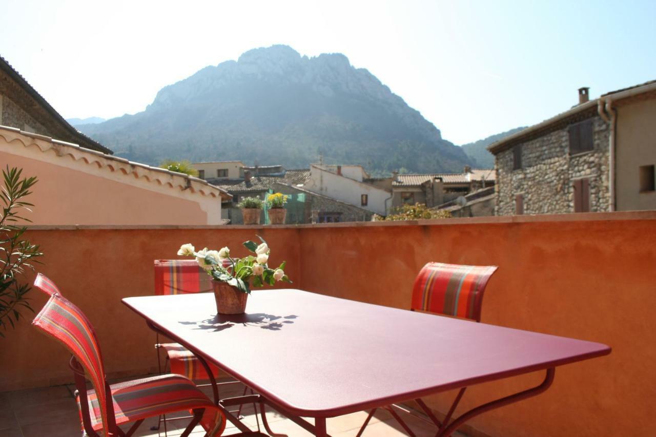 La Maison Derriere La Fontaine Buis-les-Baronnies Exterior photo